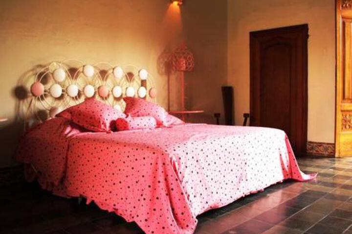 Suite 4 of 5
