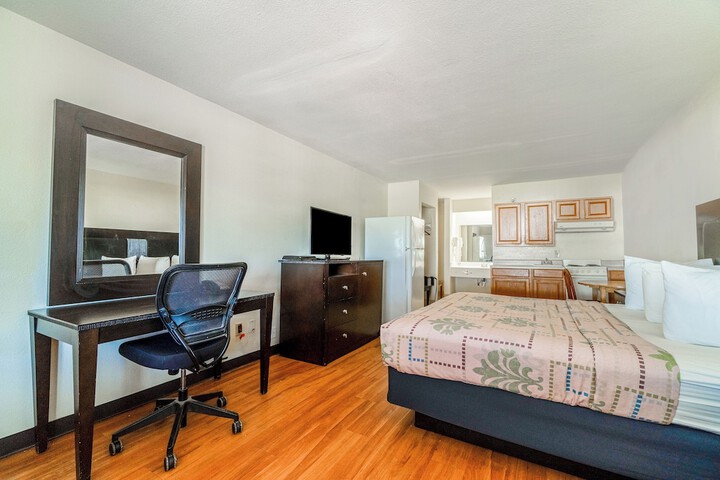 Room 44 of 87