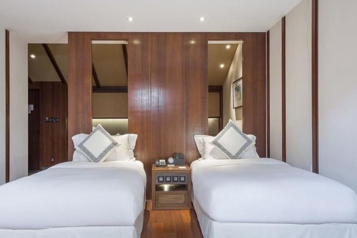 Room 10 of 52