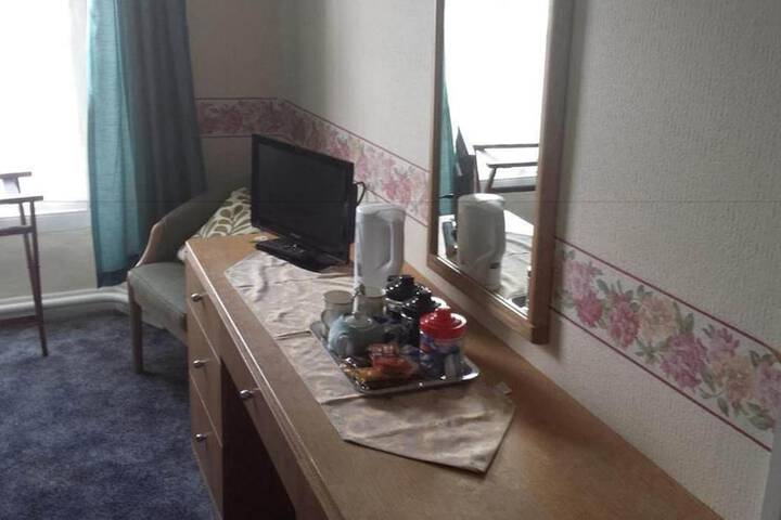 Room 9 of 11