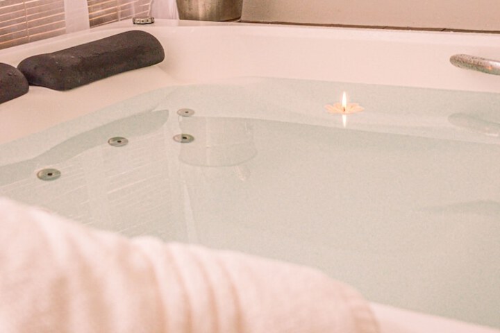 Hot Tub 46 of 47