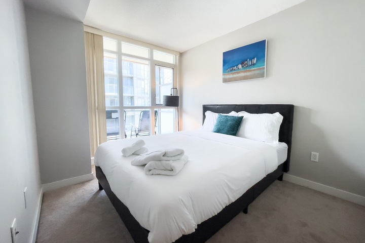Room 3 of 33