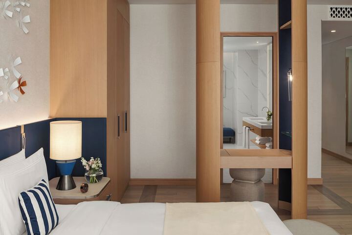 Room 28 of 140