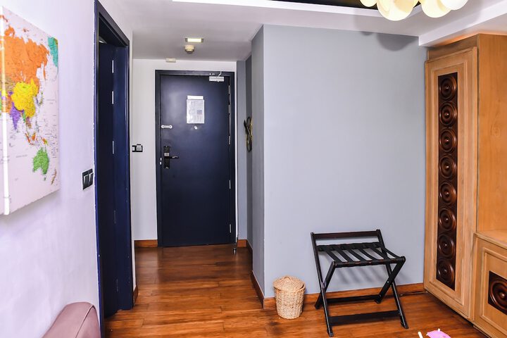 Room 35 of 54