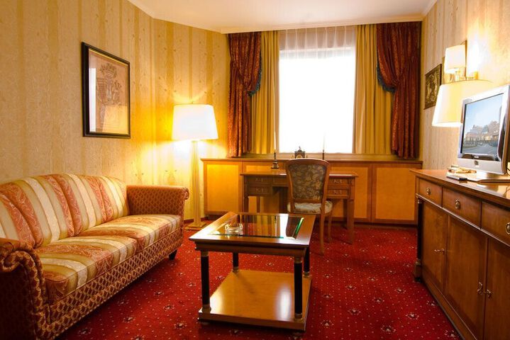 Room 22 of 81