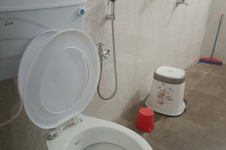 Room 7 of 11