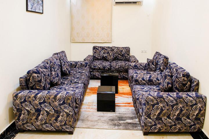 Room 6 of 17