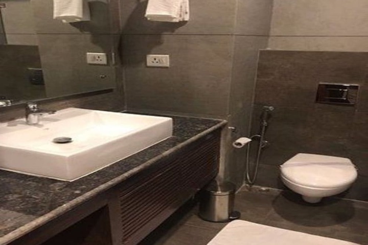 Room 7 of 25