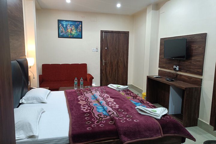 Room 22 of 37