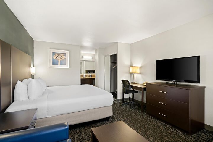 Room 12 of 36