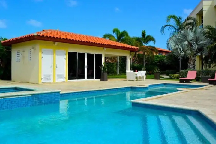 Pool 12 of 26