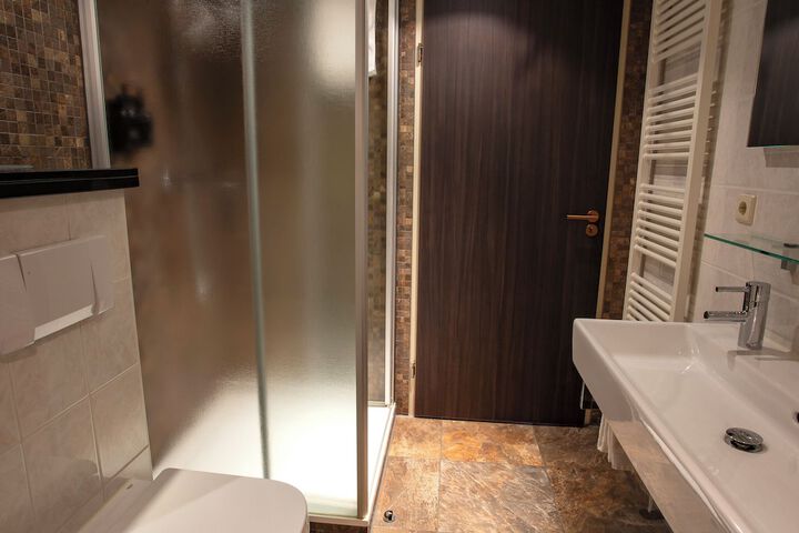 Room 10 of 40