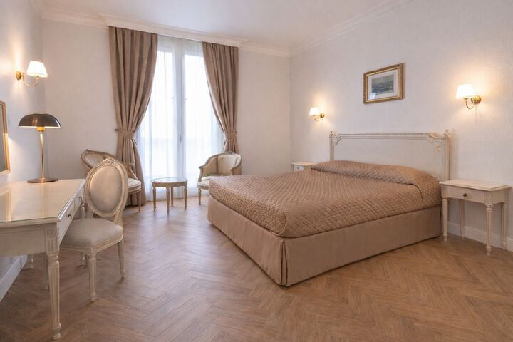 Room 5 of 31