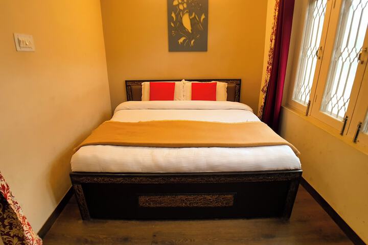 Room 52 of 81