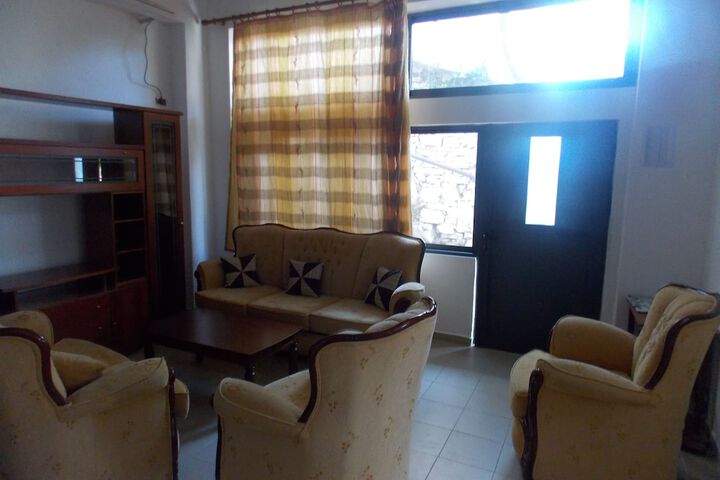 Room 27 of 63