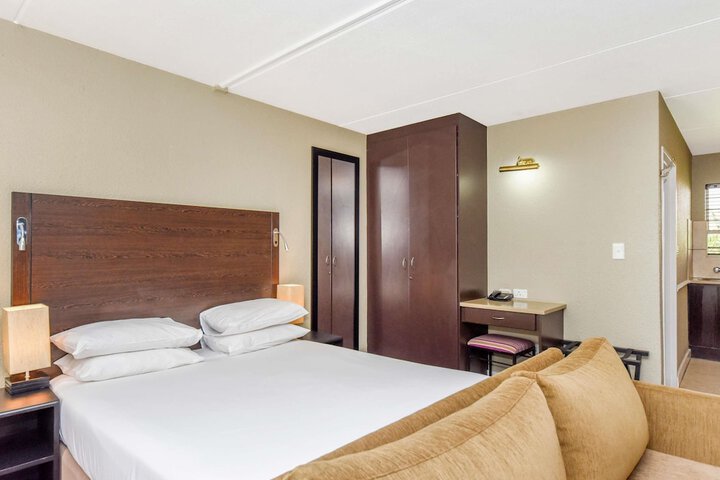 Room 25 of 70