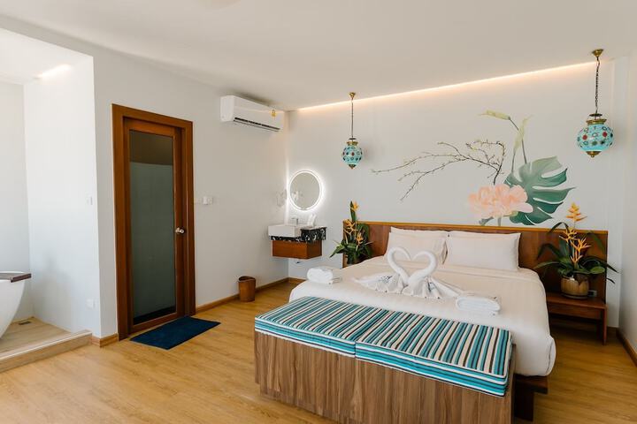 Room 19 of 80