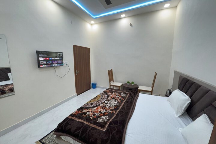 Room 8 of 39
