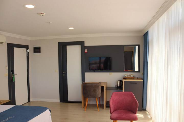 Room 31 of 90