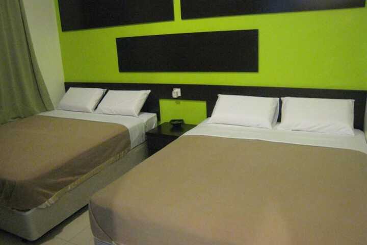 Room 8 of 10