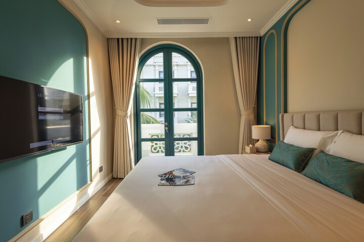 Room 5 of 70
