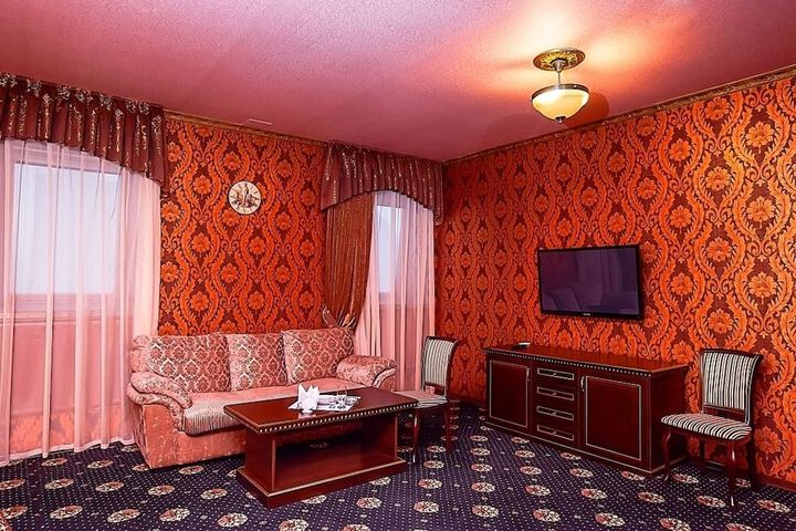 Room 30 of 42