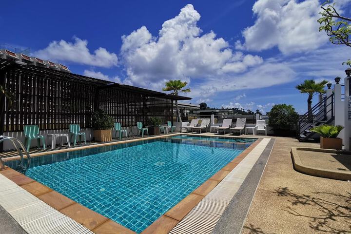 Pool Hotel