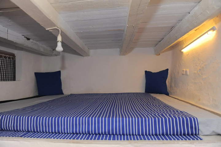 Room 5 of 24