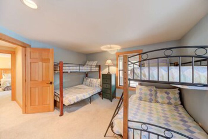 Room 16 of 18