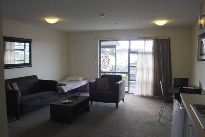 Room 10 of 19