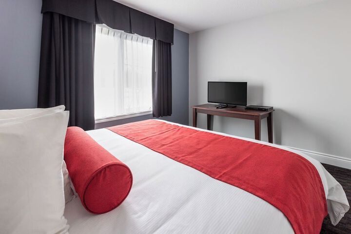 Room 3 of 6