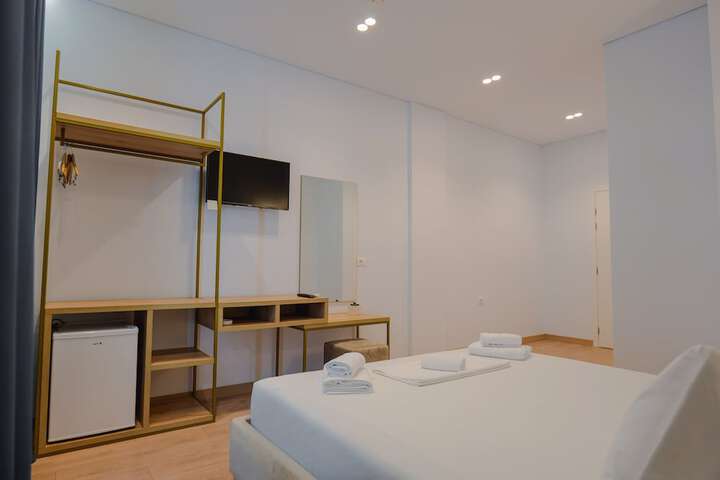 Room 6 of 30