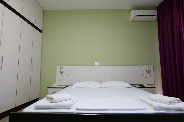 Room 25 of 108