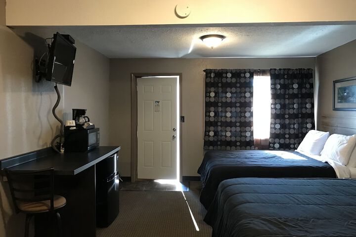 Room 9 of 25