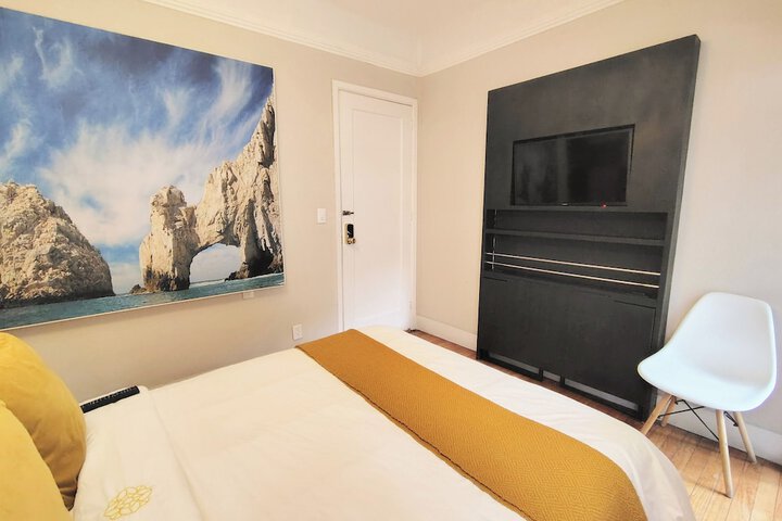 Room 44 of 66