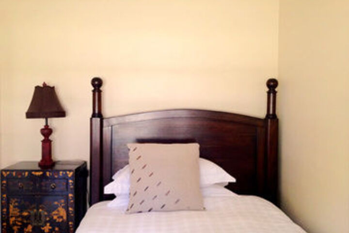 Room 9 of 32