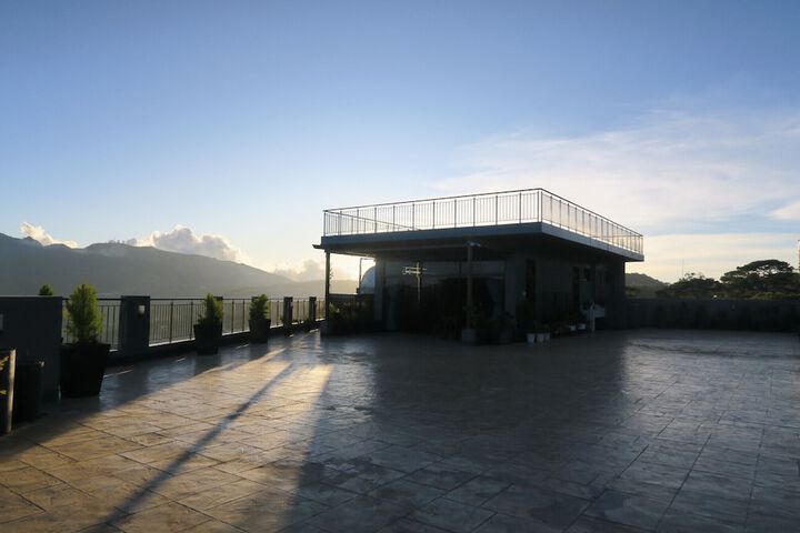 Terrace/Patio 16 of 17