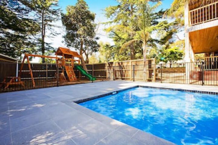 Pool 25 of 42