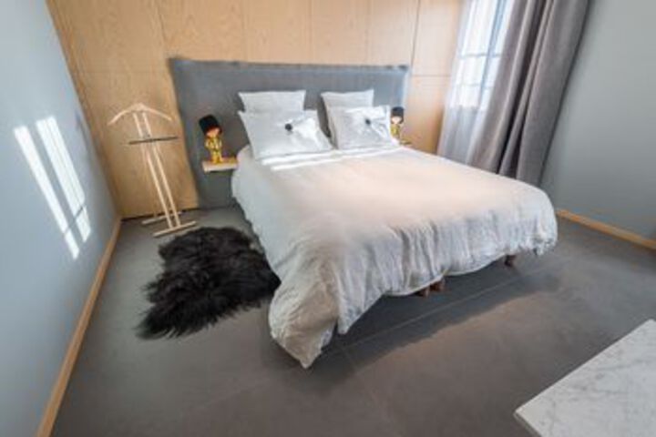 Room 10 of 22