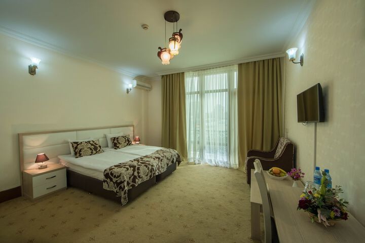 Room 22 of 62
