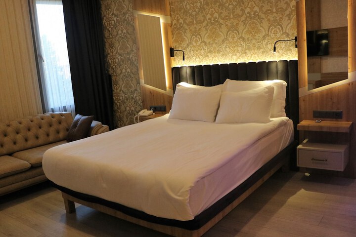 Room 8 of 45