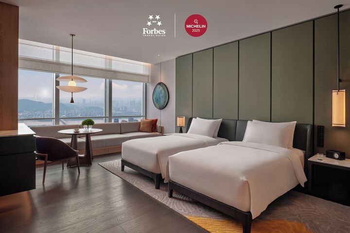 Room 10 of 61