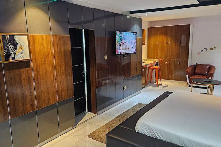 Room 3 of 14