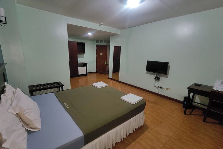 Room 17 of 31