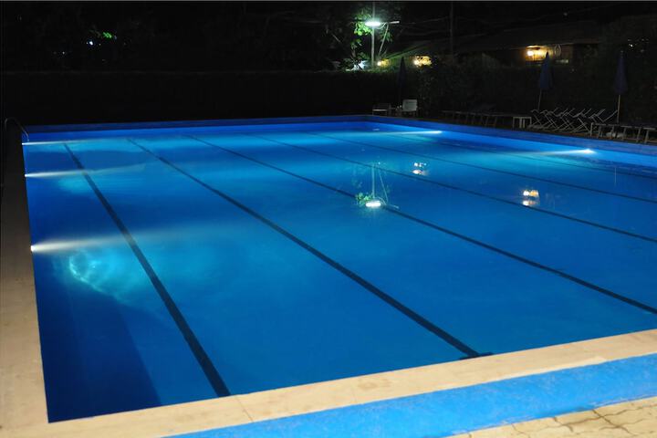 Pools & Facilities