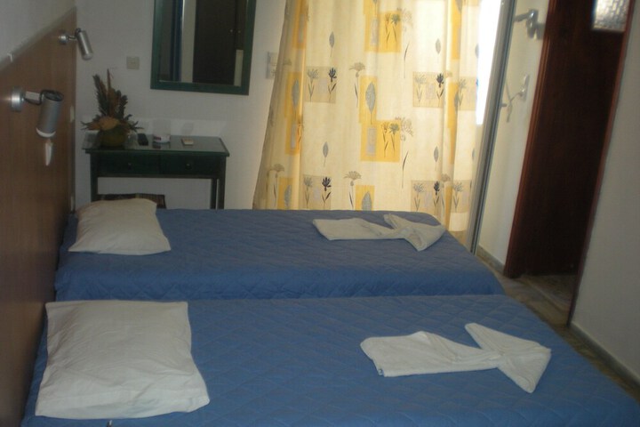 Room 5 of 58