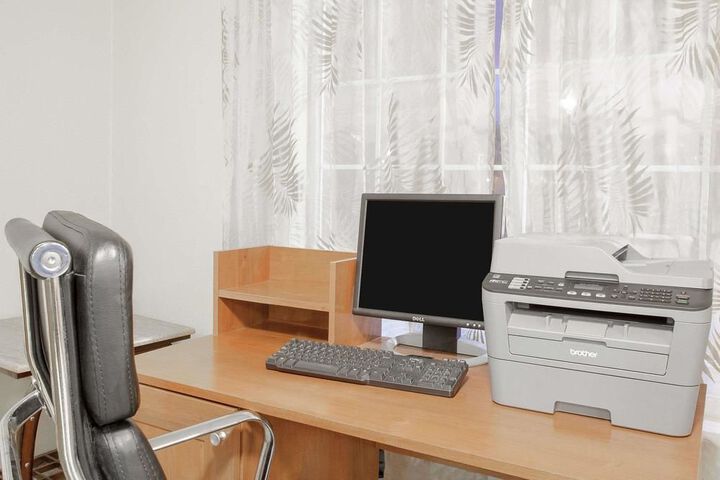 Business Center 26 of 47