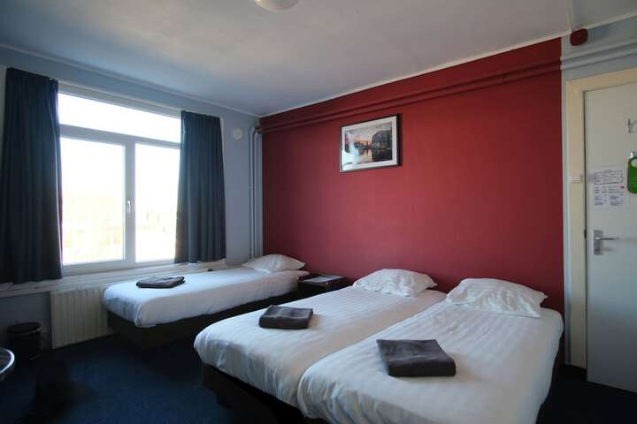 Room 40 of 82