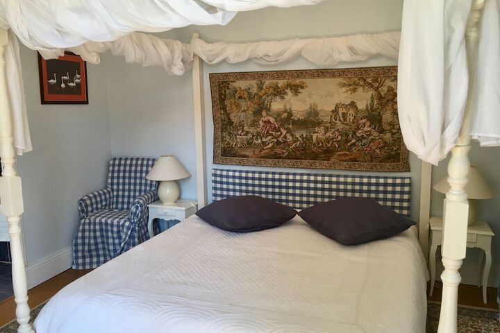 Room 9 of 125
