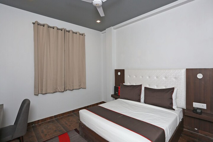 Room 14 of 28